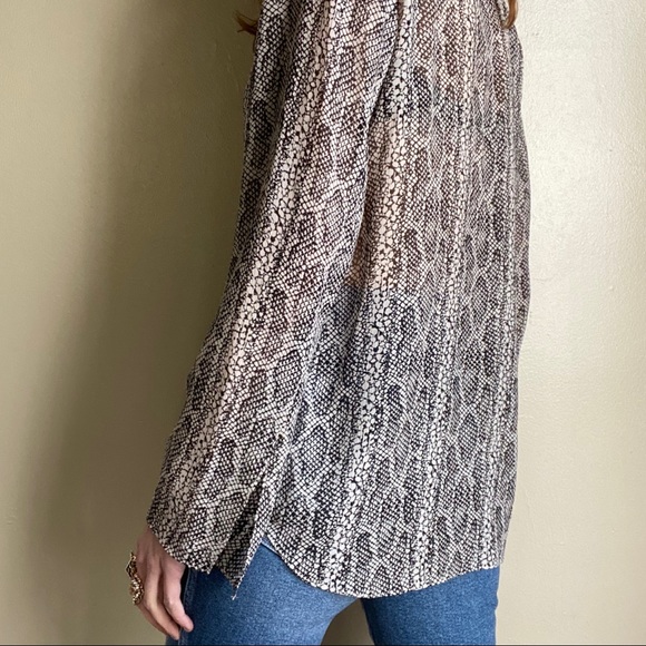 Theory silk snake print blouse - Picture 6 of 8
